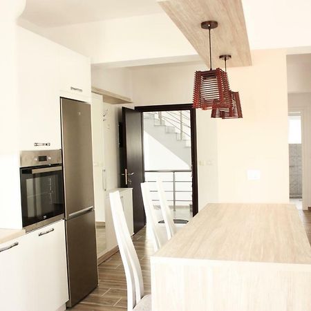 Alexandra'S Apartments ساراندا المظهر الخارجي الصورة