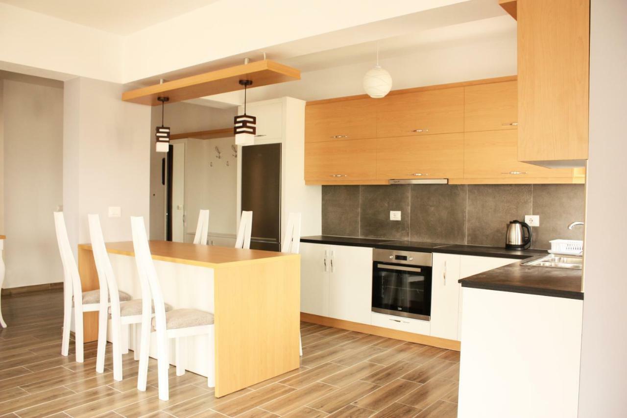 Alexandra'S Apartments ساراندا المظهر الخارجي الصورة