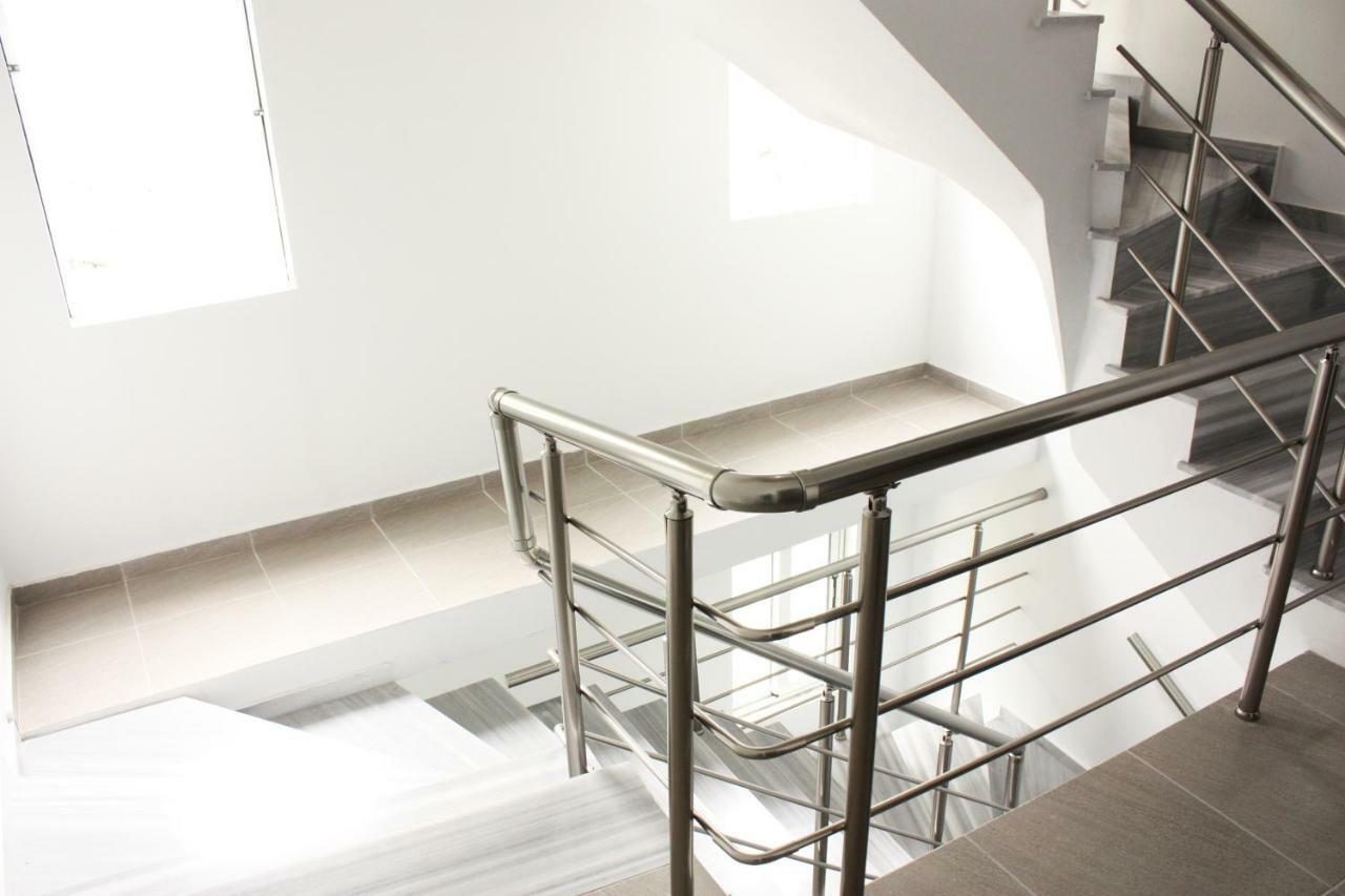 Alexandra'S Apartments ساراندا المظهر الخارجي الصورة