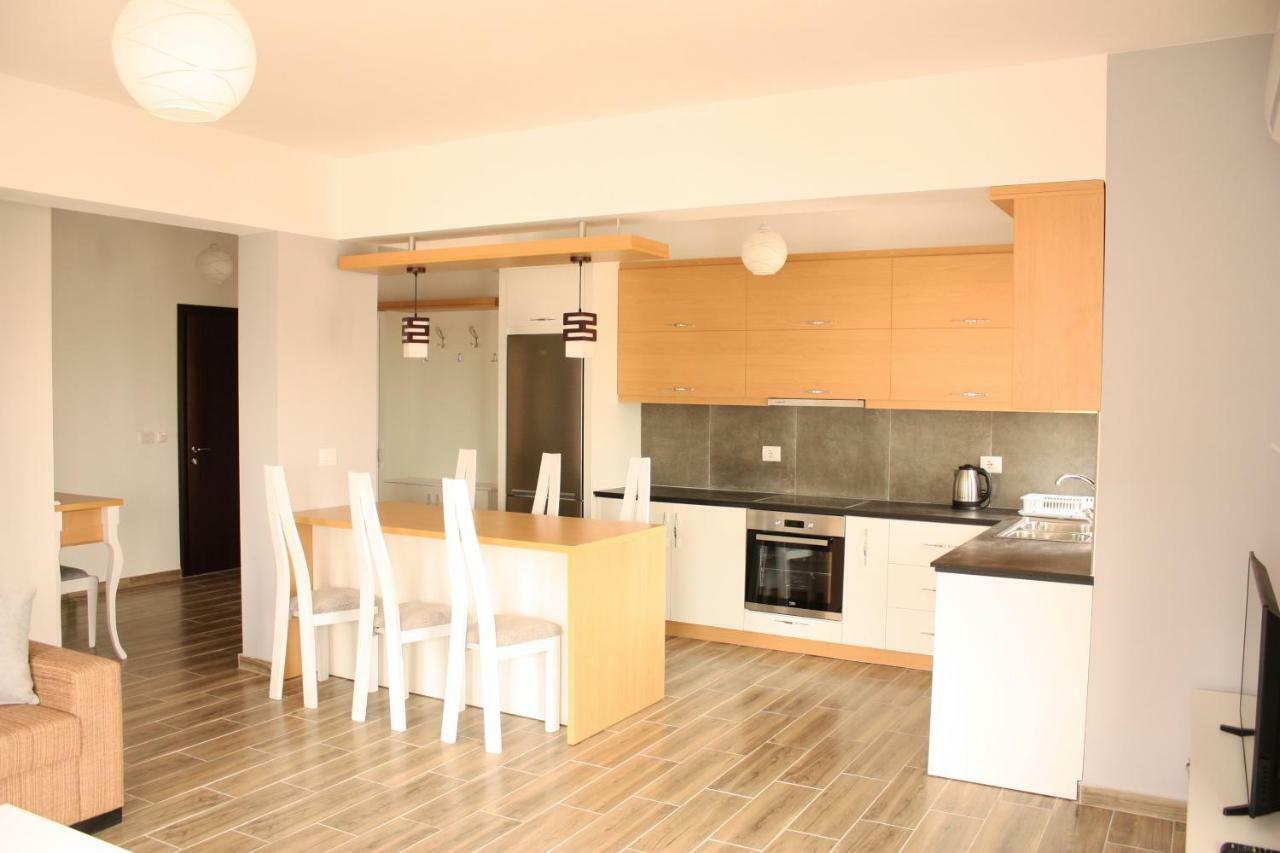 Alexandra'S Apartments ساراندا المظهر الخارجي الصورة