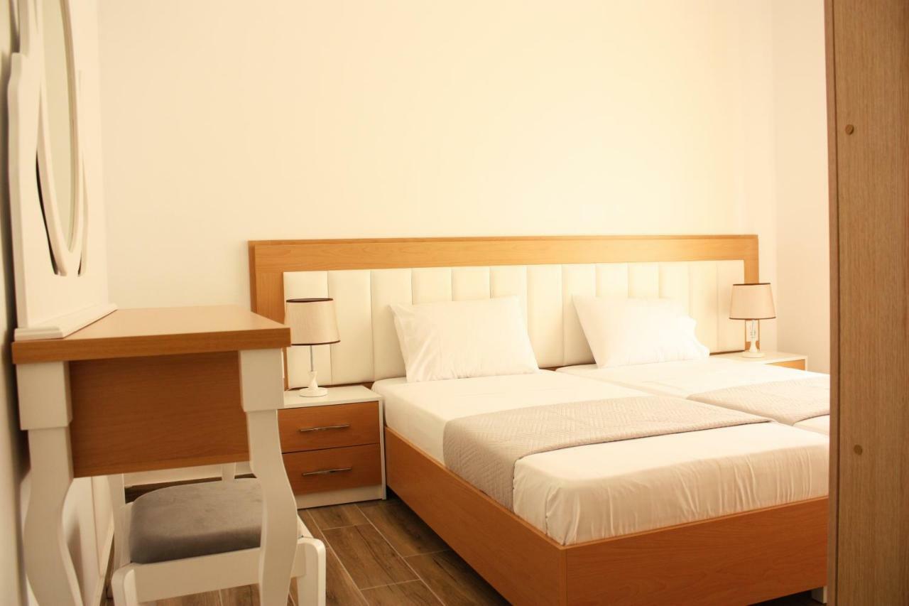 Alexandra'S Apartments ساراندا المظهر الخارجي الصورة