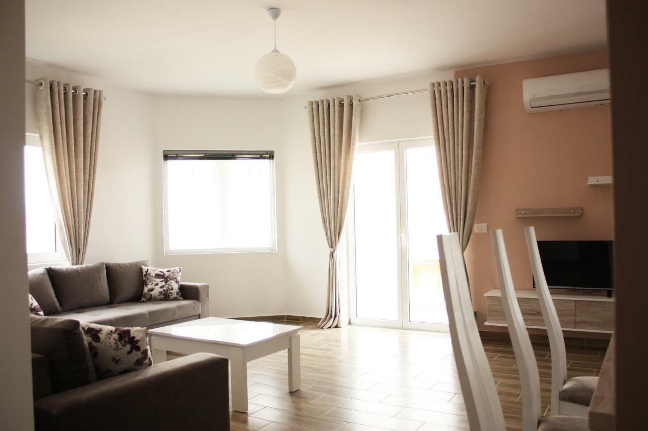 Alexandra'S Apartments ساراندا المظهر الخارجي الصورة