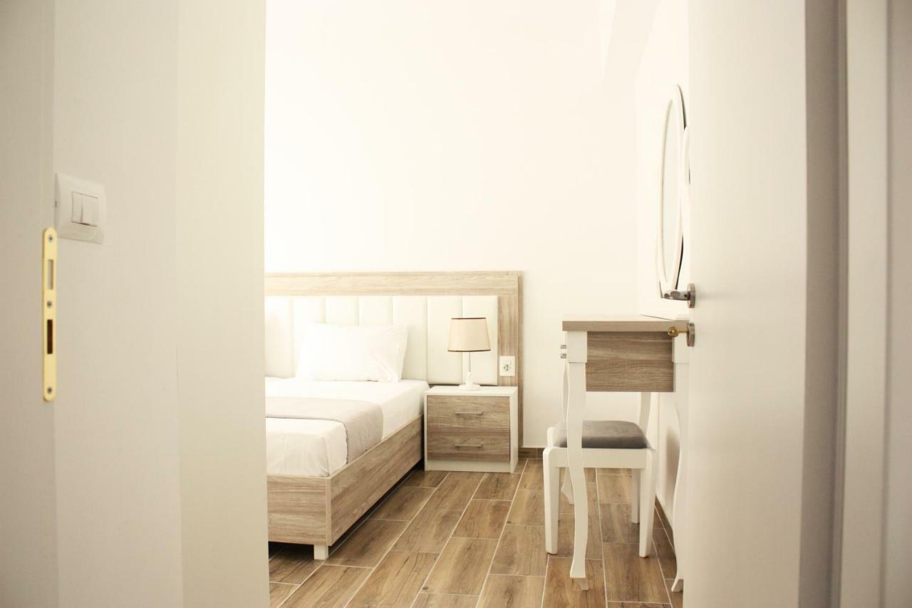 Alexandra'S Apartments ساراندا المظهر الخارجي الصورة