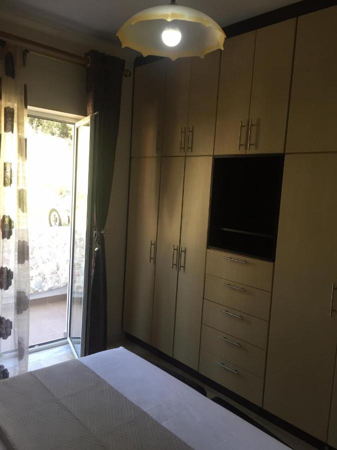 Alexandra'S Apartments ساراندا المظهر الخارجي الصورة