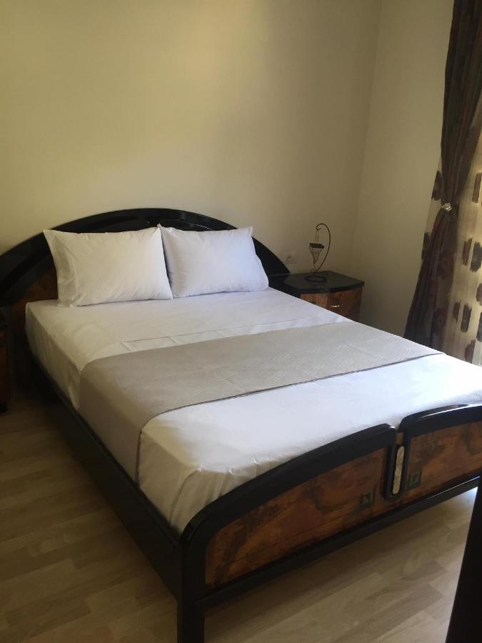 Alexandra'S Apartments ساراندا المظهر الخارجي الصورة