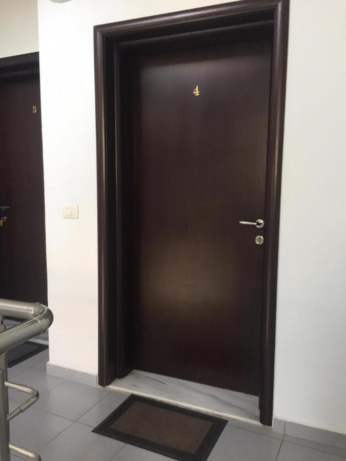 Alexandra'S Apartments ساراندا المظهر الخارجي الصورة