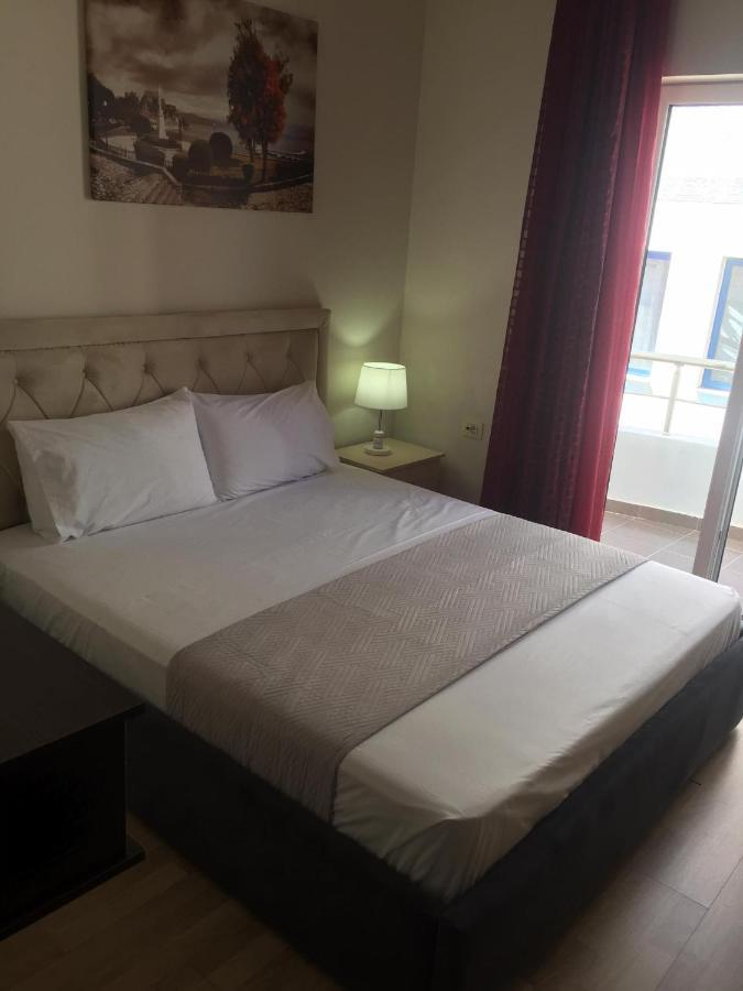 Alexandra'S Apartments ساراندا المظهر الخارجي الصورة